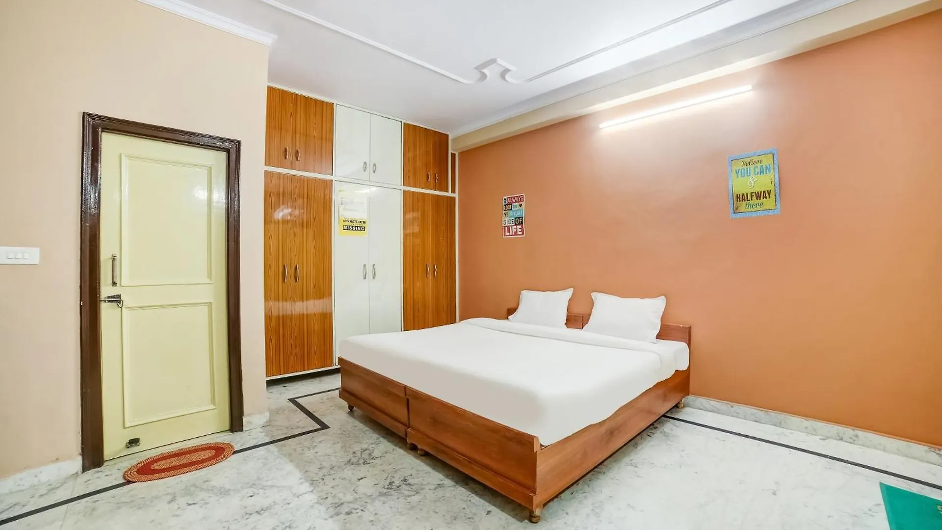 Hotel O Royal Homes Inn Γκουργκάον Ινδία