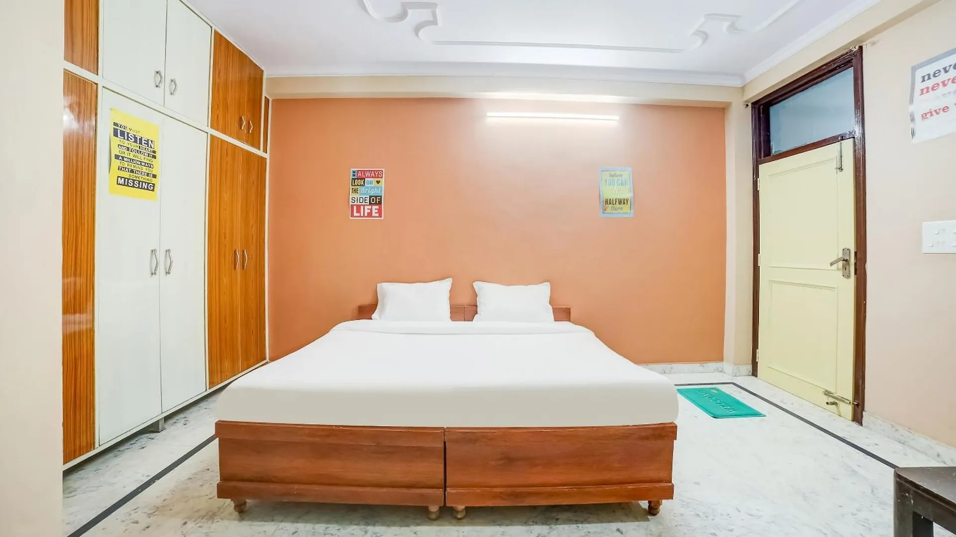 Hotel O Royal Homes Inn Γκουργκάον